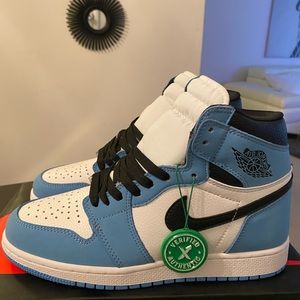 Air Jordan Retro 1 Big Snow Blue